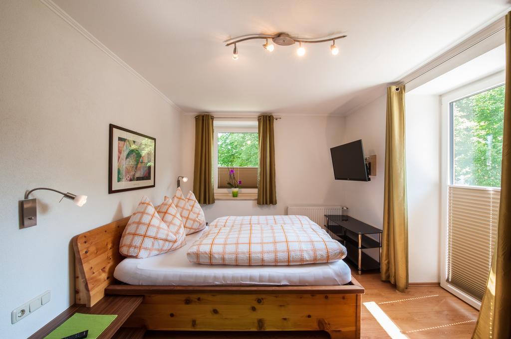 Appartements Al Castagno Ehrwald Exterior photo