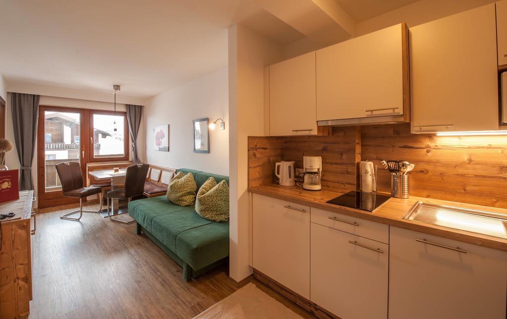 Appartements Al Castagno Ehrwald Exterior photo